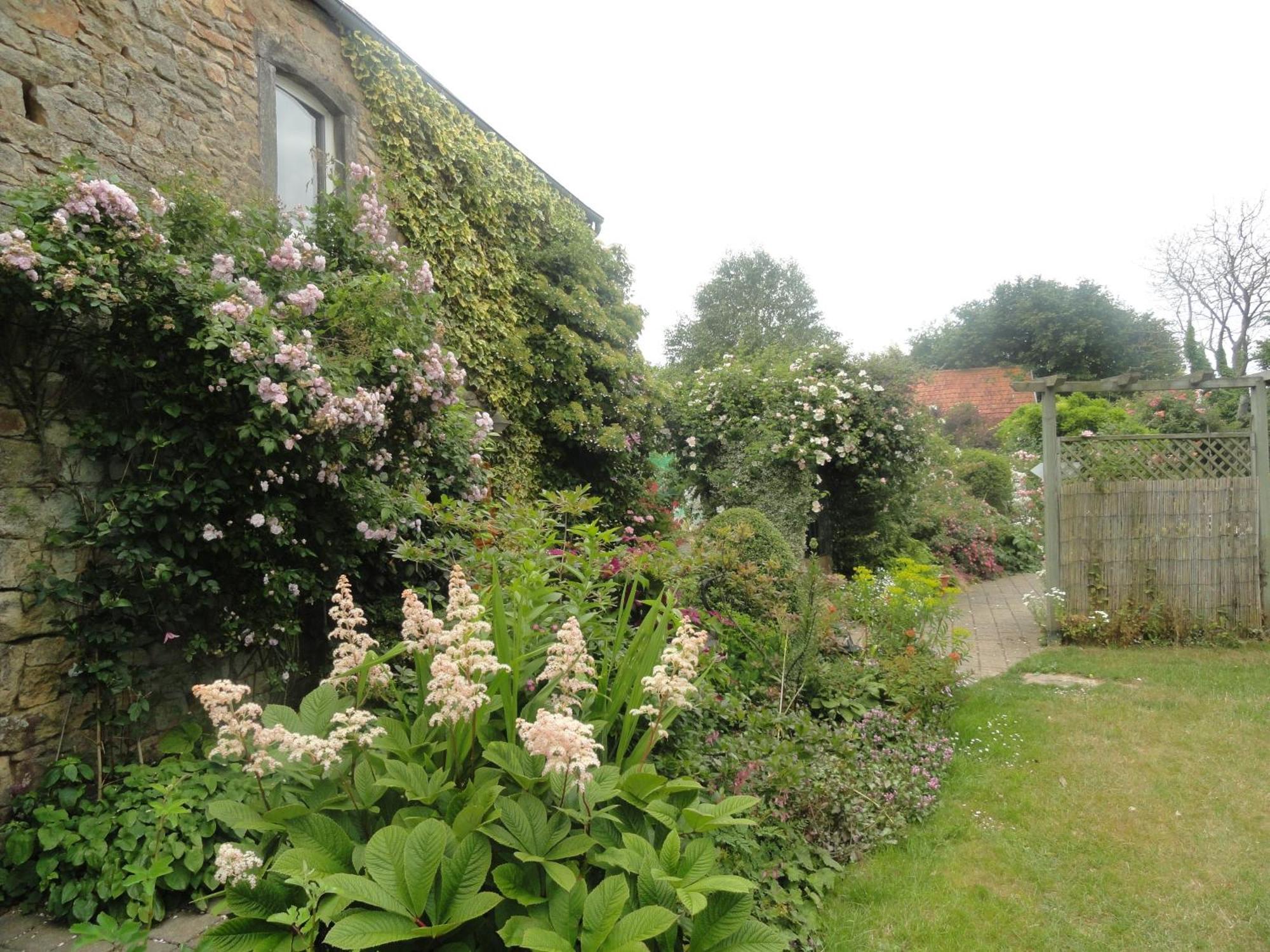 La Haute Gilberdiere Bed & Breakfast 3*